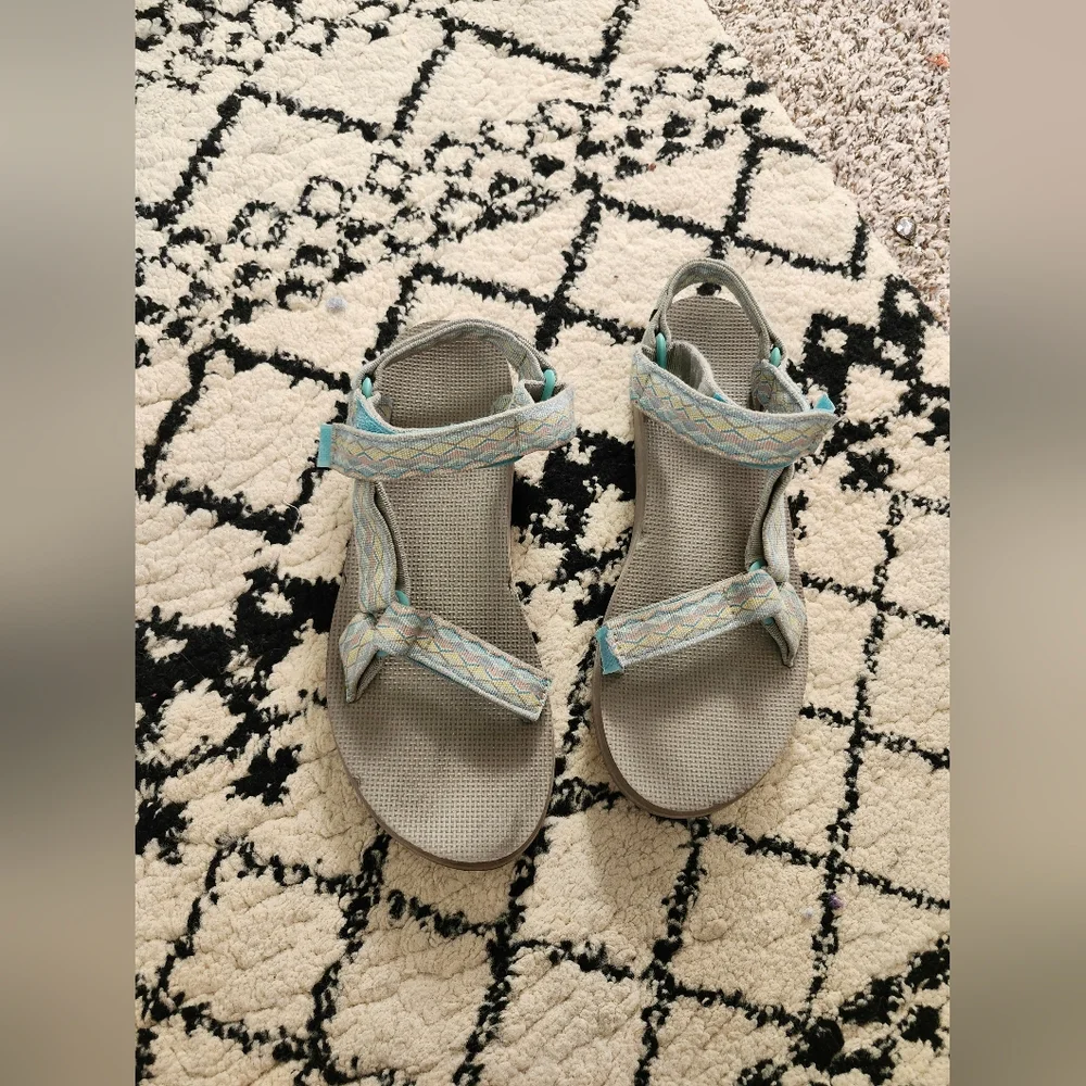 Teva Stylish Gray Blue Sandals 10
